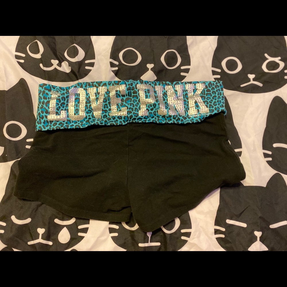 Pink - Picture 4 of 4